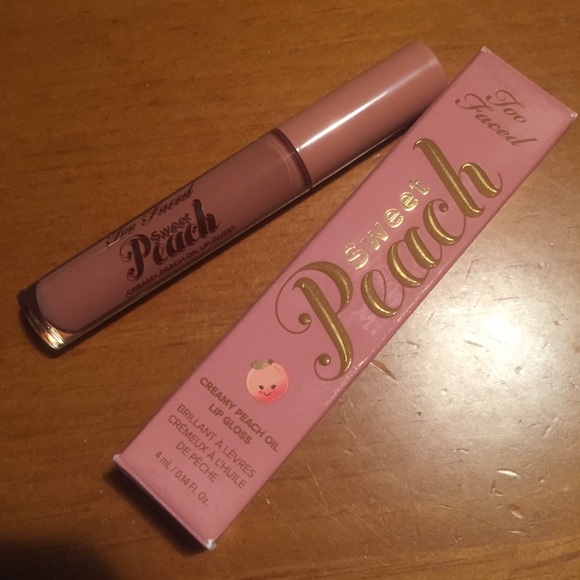 Too Faced Sweet Peach Lip Gloss 👄 - Picture 2 of 10